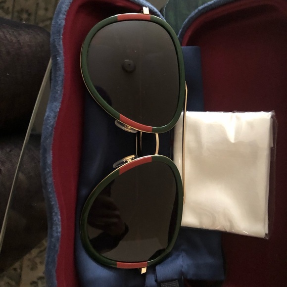 Gucci Sunglasses - Picture 1 of 3